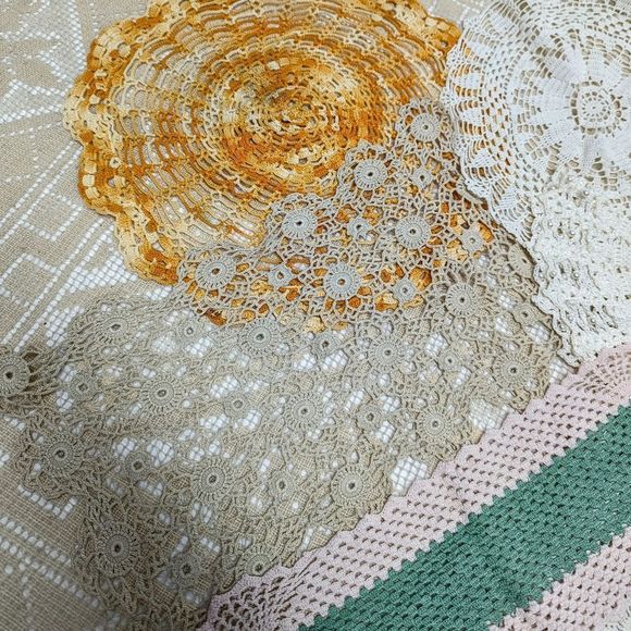 Vintage 14 pc Lace Doily Collection - Picture 5 of 10